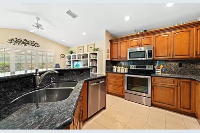 690  Fox Creek Ct, Weston, FL 33327 - Photo 13