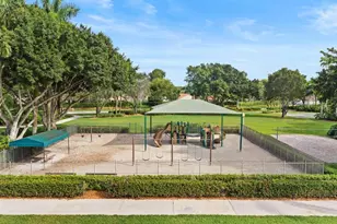 690 Fox Creek Ct, Weston, FL 33327 - Photo 35