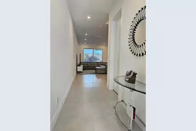 2275 SE 7th St, Pompano Beach, FL 33062 - Photo 9