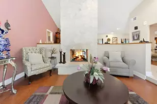 11060 Lakeview Dr, Coral Springs, FL 33071 - Photo 9