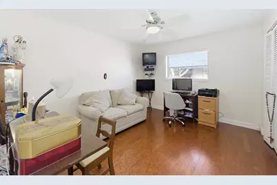 11060  Lakeview Dr, Coral Springs, FL 33071 - Photo 27