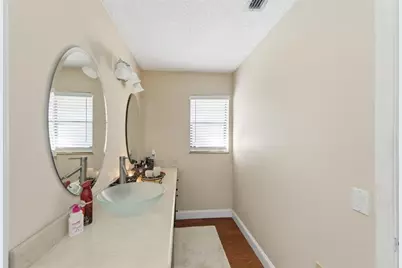 11060  Lakeview Dr, Coral Springs, FL 33071 - Photo 19