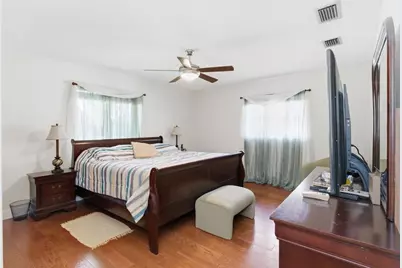 11060  Lakeview Dr, Coral Springs, FL 33071 - Photo 25