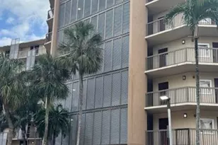 3301 N Country Club Dr, Miami, FL 33180 - Photo 3