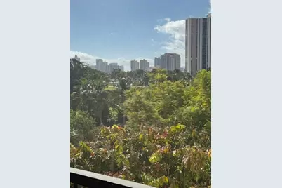 3301 N Country Club Dr, Unit #506, Miami, FL 33180 - Photo 21