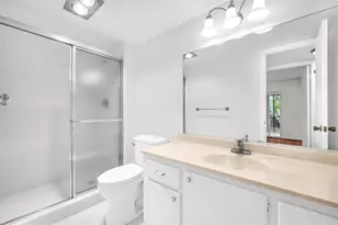 2069 Oakridge F, Deerfield Beach, FL 33442 - Photo 15