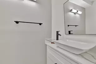 415 SW 7th Ave, Fort Lauderdale, FL 33312 - Photo 11