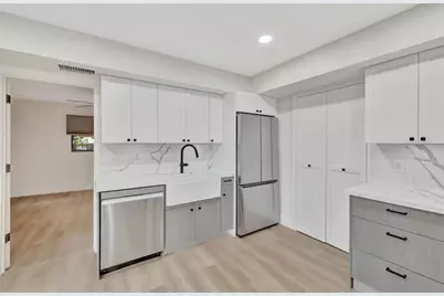 415 SW 7th Ave, Unit #415, Fort Lauderdale, FL 33312 - Photo 9