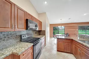 8507 NW 83rd St, Tamarac, FL 33321 - Photo 17