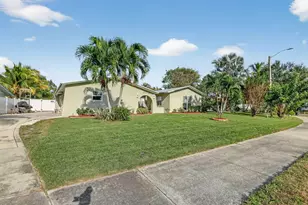 1773 NE 24th, Jensen Beach, FL 34957 - Photo 3