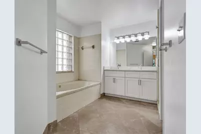 8452 NW 47th St, Coral Springs, FL 33067 - Photo 13