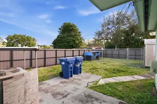 1320 NW 86th St, Miami, FL 33147 - Photo 31