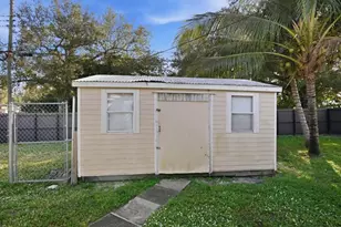 1320 NW 86th St, Miami, FL 33147 - Photo 33