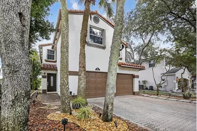 9861 Fairway Cove Lane, Plantation, FL 33324 - Photo 3