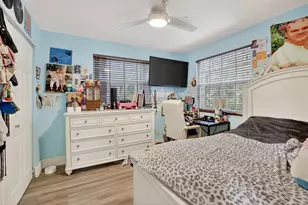 9861 Fairway Cove Ln, Plantation, FL 33324 - Photo 35