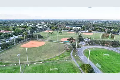 9861 Fairway Cove Lane, Plantation, FL 33324 - Photo 57