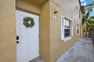 1040 Lake Shore Dr, Lake Park, FL 33403 - Photo 7