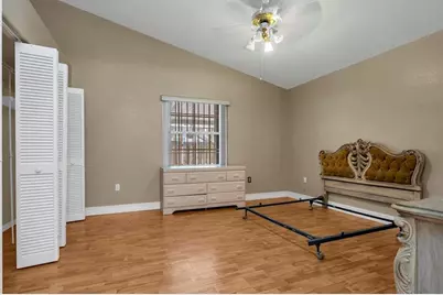 3201 W 76th St, Hialeah, FL 33018 - Photo 25