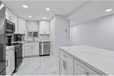 9623 S Hollybrook Lake Dr, Unit #204, Pembroke Pines, FL 33025 - Photo 3