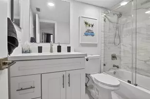 9623 S Hollybrook Lake Dr, Pembroke Pines, FL 33025 - Photo 9