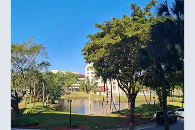 6911  Environ Bvd, Unit #2M, Lauderhill, FL 33319 - Photo 11