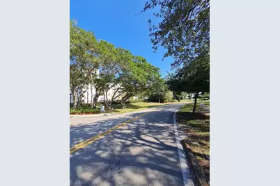 6911  Environ Bvd, Unit #2M, Lauderhill, FL 33319 - Photo 25