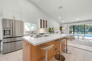 1611 NW 101st Way, Plantation, FL 33322 - Photo 9