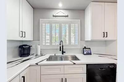 5040  Harmony Cir, Unit #108, Vero Beach, FL 32967 - Photo 5