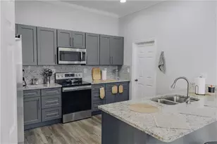 7682 NW 19th St, Pembroke Pines, FL 33024 - Photo 9