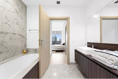 1000  Brickell Plz, Unit #1810, Miami, FL 33131 - Photo 9