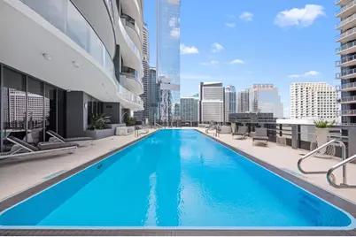 1000  Brickell Plz, Unit #1810, Miami, FL 33131 - Photo 15