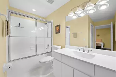 608  Misty Oaks Ln, Pompano Beach, FL 33069 - Photo 29