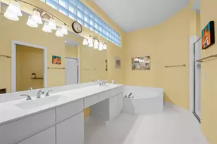 608 Misty Oaks Ln, Pompano Beach, FL 33069 - Photo 11