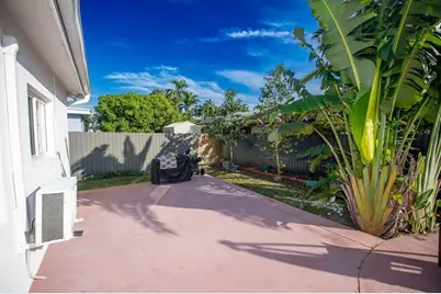 11040 NW 16th St, Pembroke Pines, FL 33026 - Photo 37