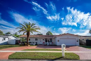 11040 NW 16th St, Pembroke Pines, FL 33026 - Photo 1