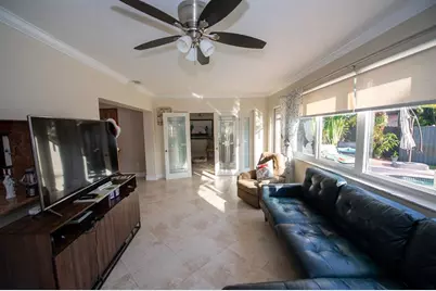 11040 NW 16th St, Pembroke Pines, FL 33026 - Photo 7