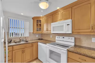 3939  Ocean Dr, Unit #502A, Vero Beach, FL 32963 - Photo 9