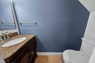 2117 NE 11th Ave, Wilton Manors, FL 33305 - Photo 17