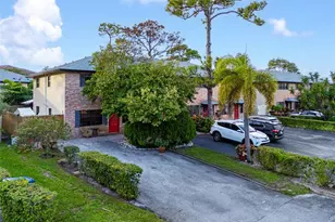 2117 NE 11th Ave, Wilton Manors, FL 33305 - Photo 3