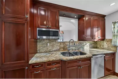 2117 NE 11th Ave, Unit #2117, Wilton Manors, FL 33305 - Photo 13