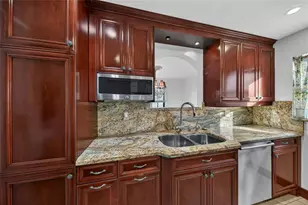 2117 NE 11th Ave, Wilton Manors, FL 33305 - Photo 13