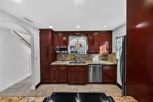 2117 NE 11th Ave, Wilton Manors, FL 33305 - Photo 15