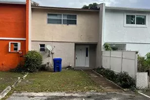 950 SW 74th Ave, North Lauderdale, FL 33068 - Photo 1