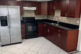 950 SW 74th Ave, North Lauderdale, FL 33068 - Photo 5