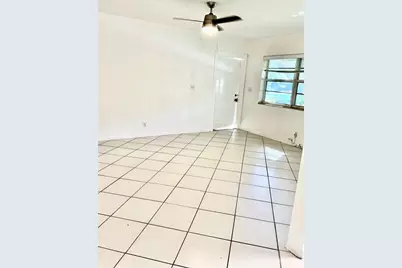 1645 NE 12th St, Unit #B, Fort Lauderdale, FL 33304 - Photo 11