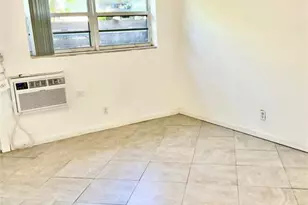 1645 NE 12th St, Fort Lauderdale, FL 33304 - Photo 13