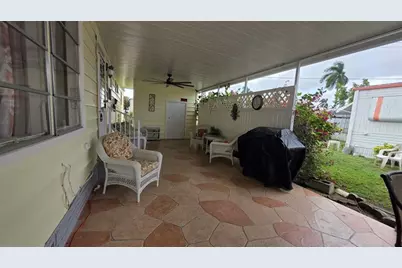 1931 SW 85th Ave, Davie, FL 33324 - Photo 5