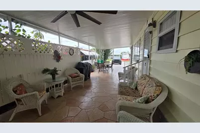 1931 SW 85th Ave, Davie, FL 33324 - Photo 7