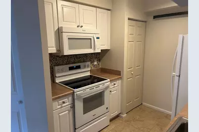 17150 N Bay Rd, Unit #2519, Sunny Isles Beach, FL 33160 - Photo 3