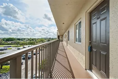 7840 NW 50th St, Unit #504, Lauderhill, FL 33351 - Photo 3